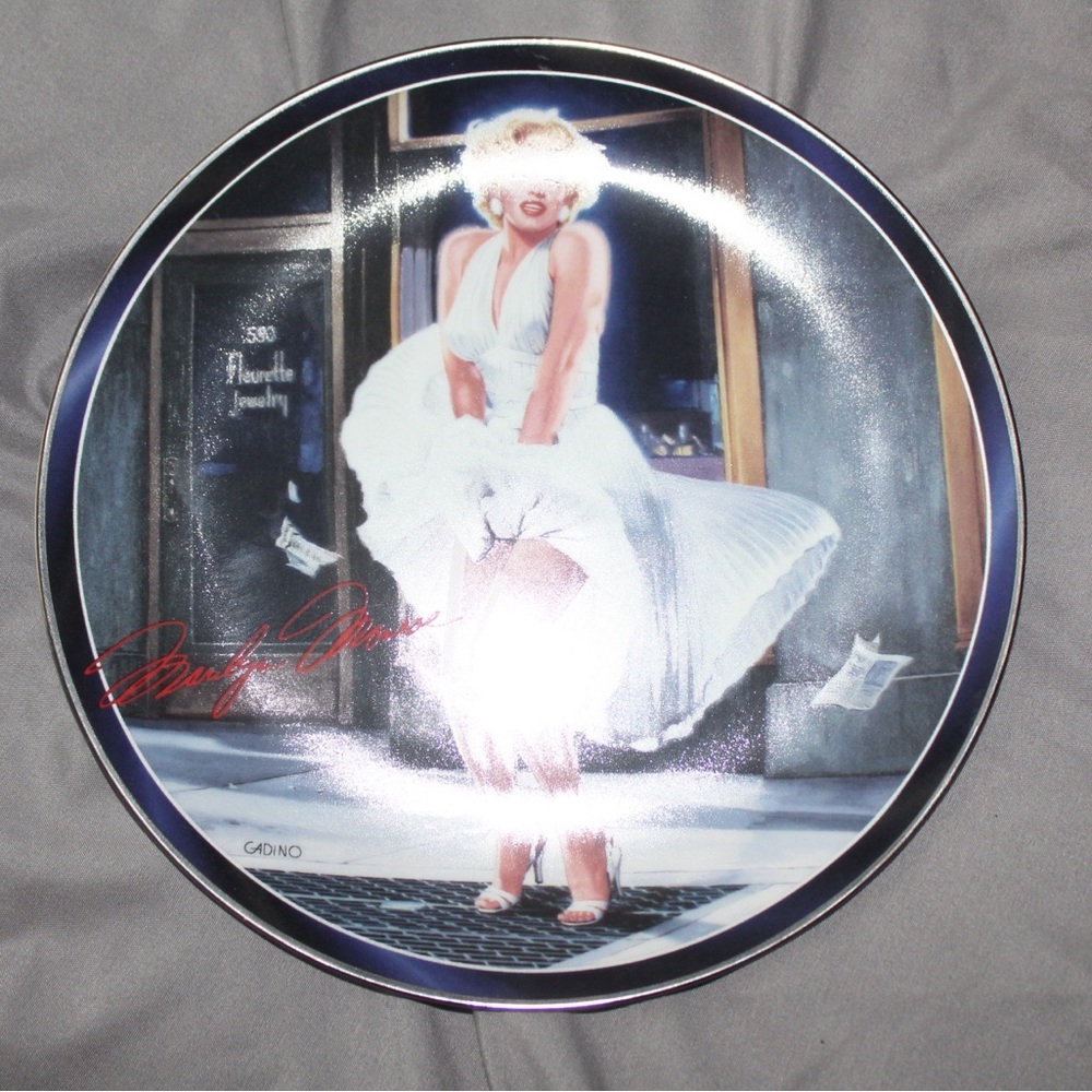 Marilyn Monroe "Isn't It Delicious?" Collectors Plate